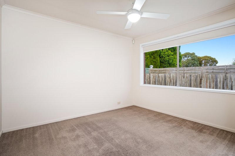 Photo - 12 Fantail Place, South Morang VIC 3752 - Image 7