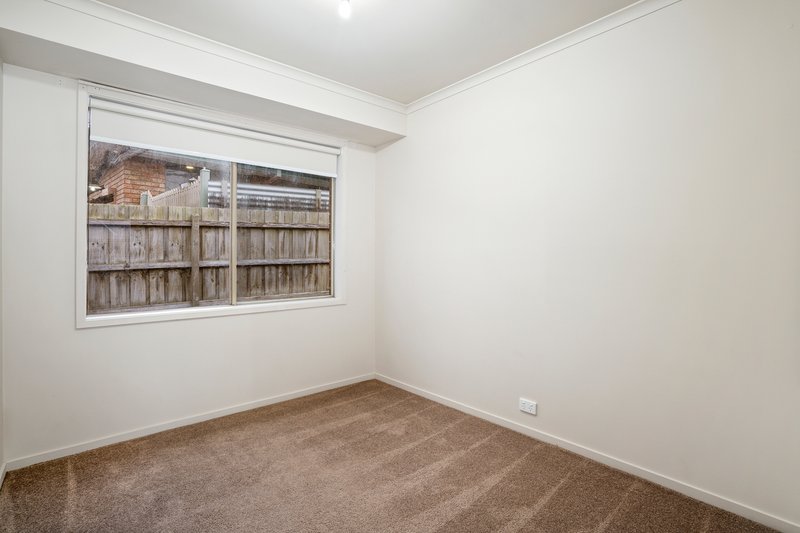 Photo - 12 Fantail Place, South Morang VIC 3752 - Image 10