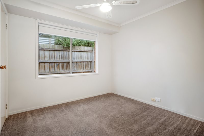 Photo - 12 Fantail Place, South Morang VIC 3752 - Image 11