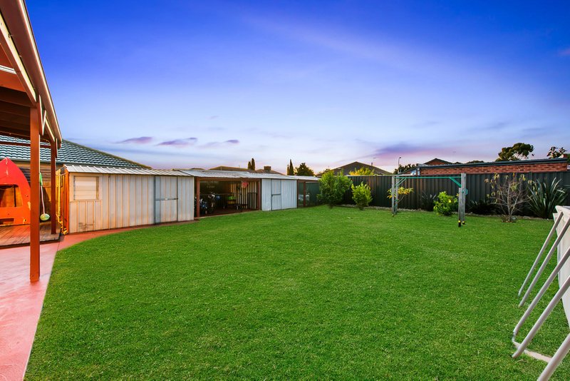 Photo - 12 Farmhouse Court, Sydenham VIC 3037 - Image 13