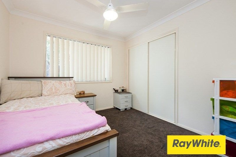 Photo - 12 Farzana Place, Underwood QLD 4119 - Image 11