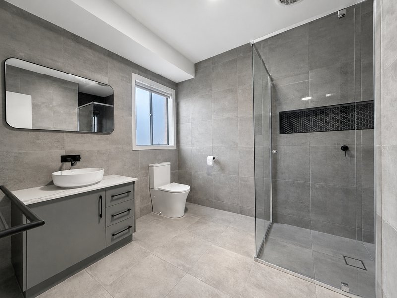 Photo - 12 Feather Drive, Mooroopna VIC 3629 - Image 12