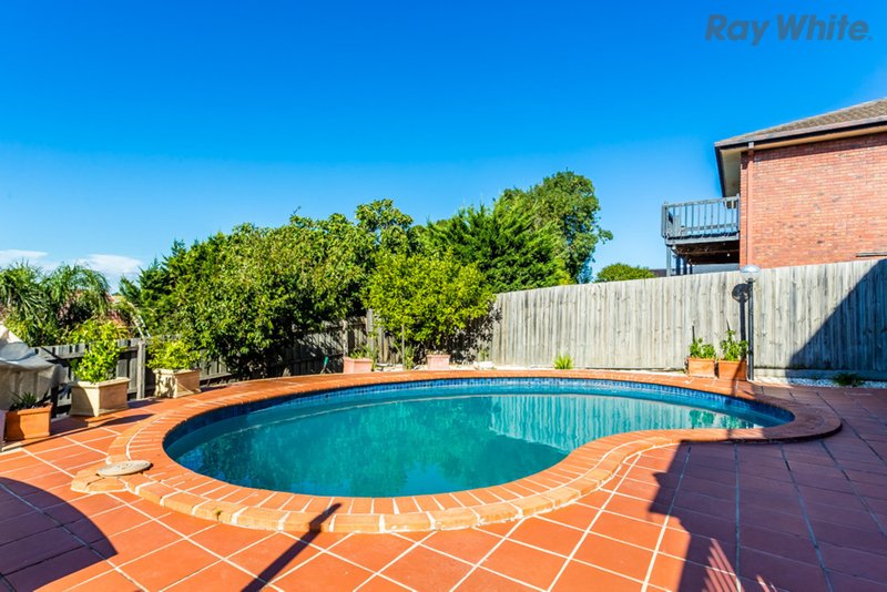 Photo - 12 Feathertop Drive, Keilor VIC 3036 - Image 9