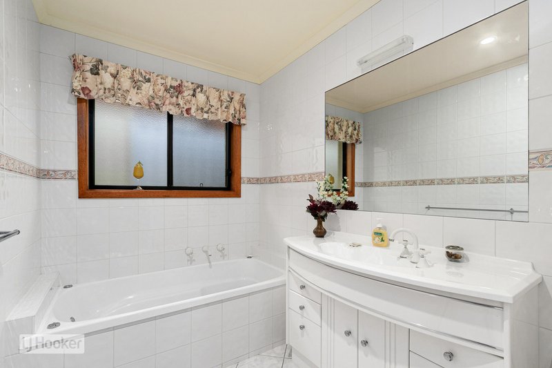 Photo - 12 Fell Place, Metung VIC 3904 - Image 11