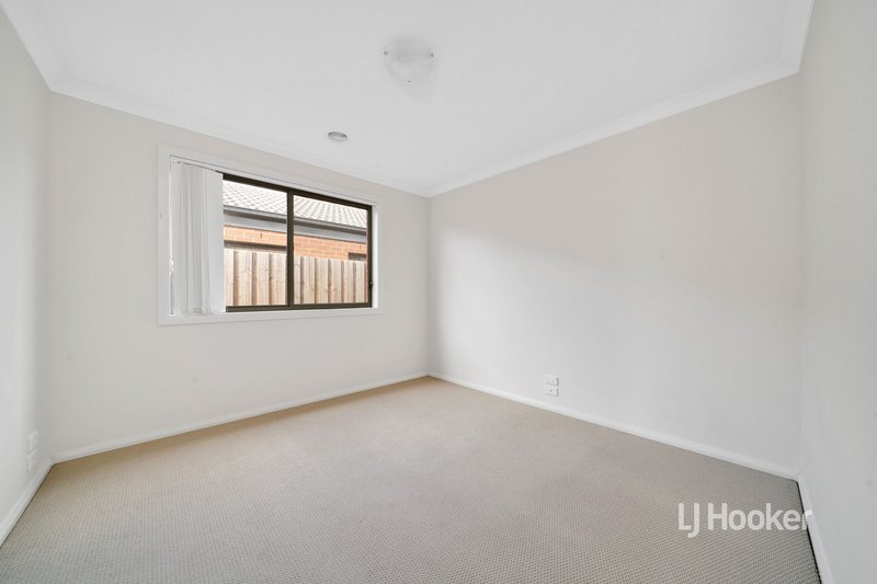 Photo - 12 Fellows Street, Weir Views VIC 3338 - Image 3