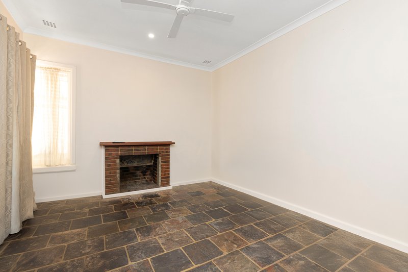 Photo - 12 Felpham Street, Balga WA 6061 - Image 6