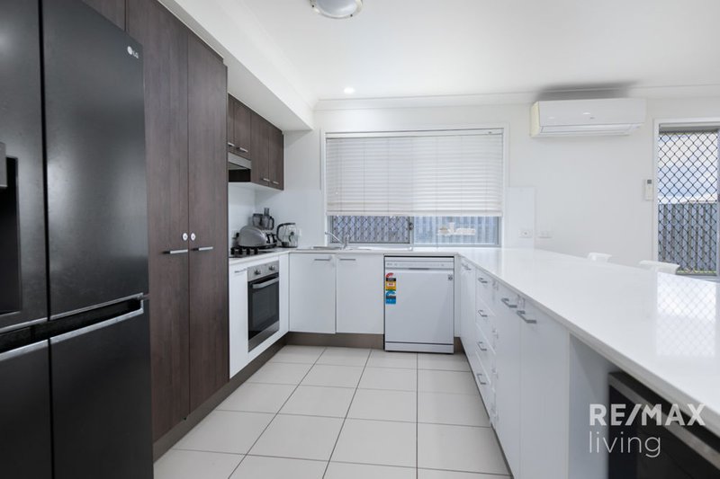 Photo - 12 Feltham Circuit, Burpengary East QLD 4505 - Image 4