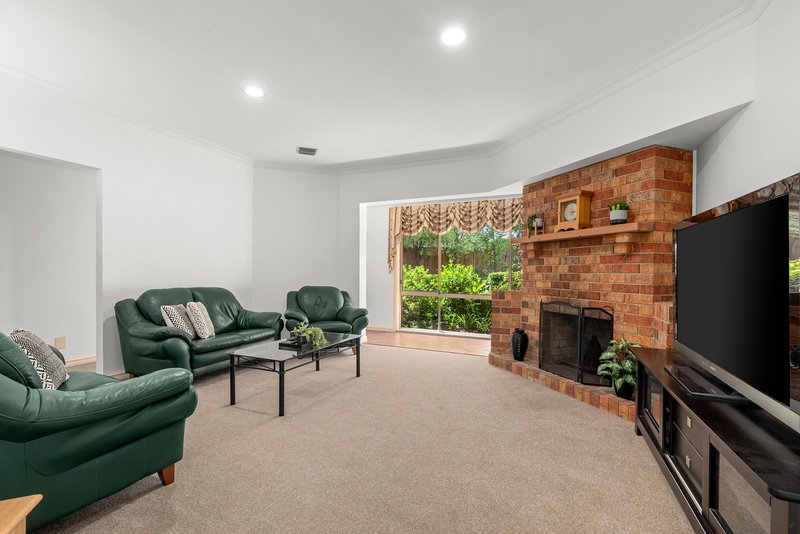 Photo - 12 Fernbrook Rise, Knoxfield VIC 3180 - Image 3