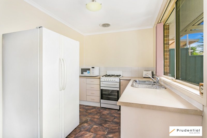 Photo - 12 Ferrari Place, Ingleburn NSW 2565 - Image 4