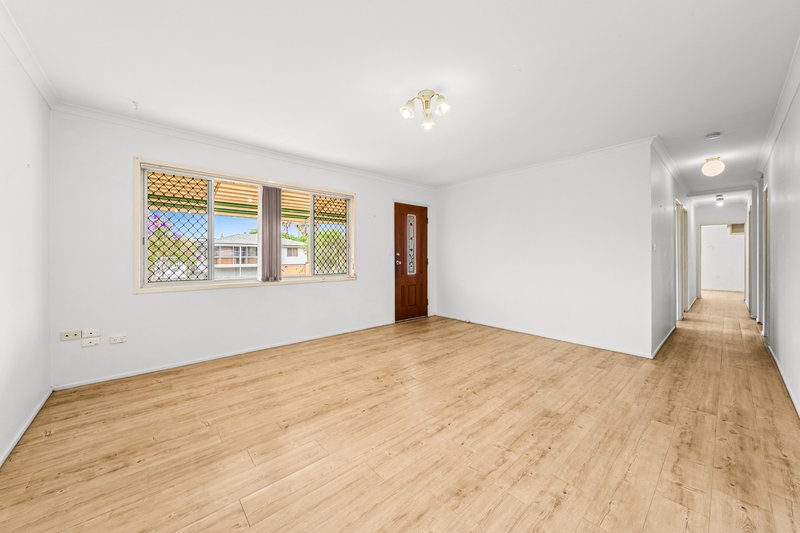Photo - 12 Fiona Court, Rochedale South QLD 4123 - Image 5