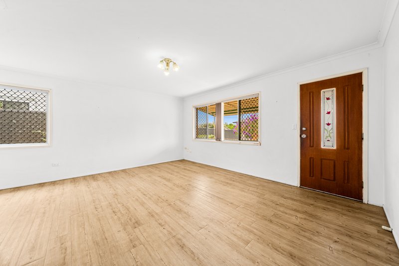 Photo - 12 Fiona Court, Rochedale South QLD 4123 - Image 6