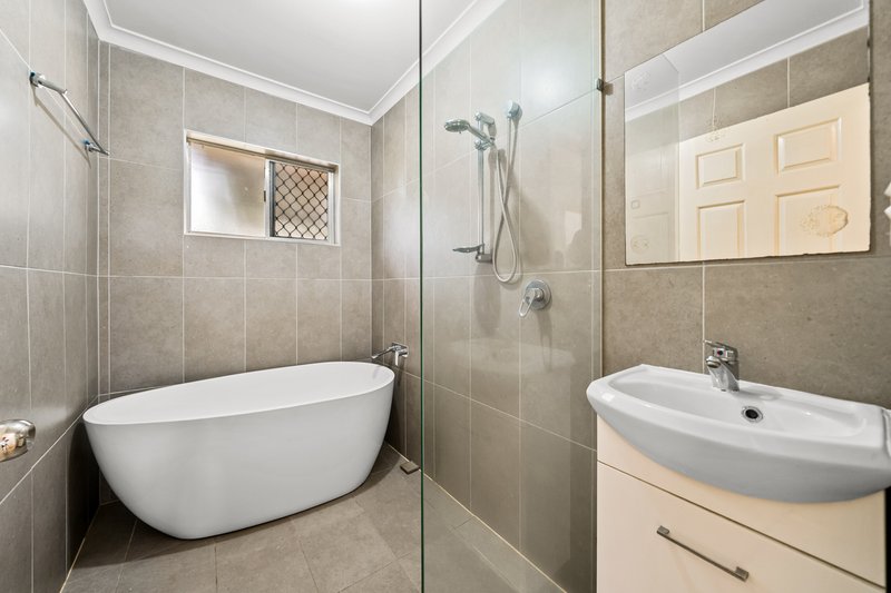 Photo - 12 Fiona Court, Rochedale South QLD 4123 - Image 10