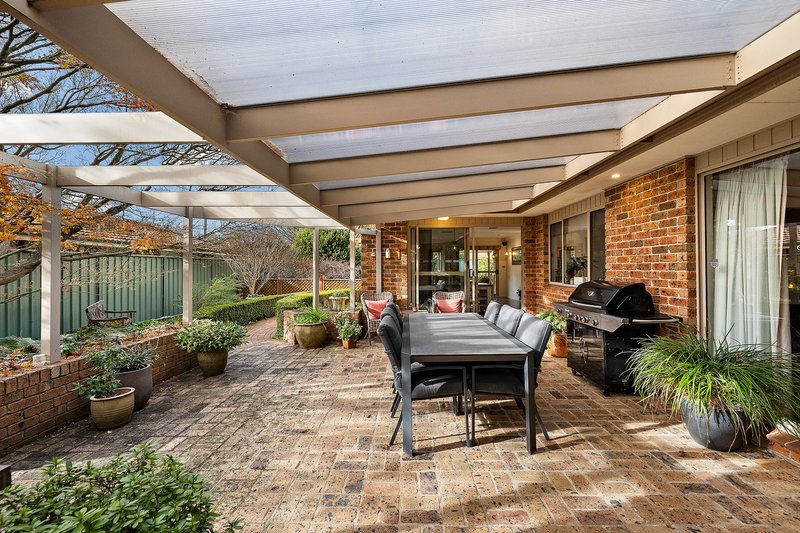 Photo - 12 Firbank Close, Isabella Plains ACT 2905 - Image 16