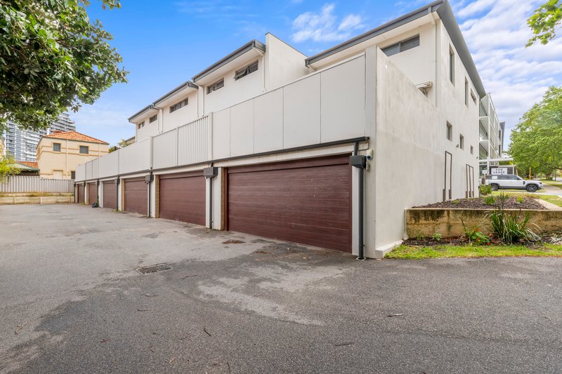 Photo - 1/2 First Avenue, Applecross WA 6153 - Image 15