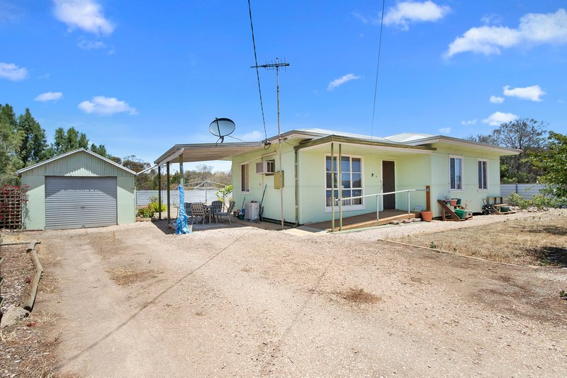 Photo - 12 First Street, Arthurton SA 5572 - Image 3