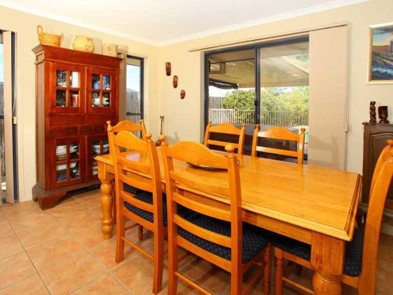 Photo - 12 Fitzgerald Close, Maudsland QLD 4210 - Image 13