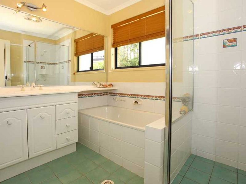 Photo - 12 Fitzgerald Close, Maudsland QLD 4210 - Image 22