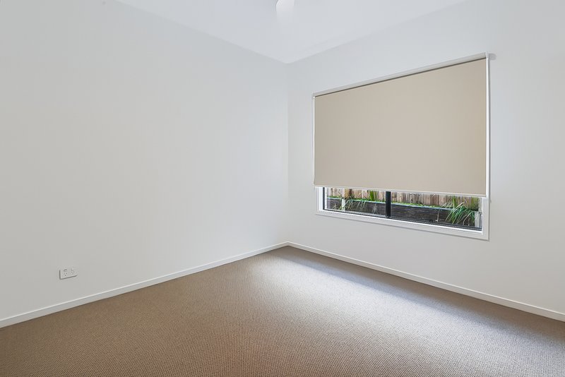 Photo - 12 Flat Pea Crescent, Deebing Heights QLD 4306 - Image 10