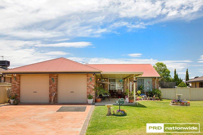 Photo - 12 Flynn Street, Tamworth NSW 2340 - Image 2