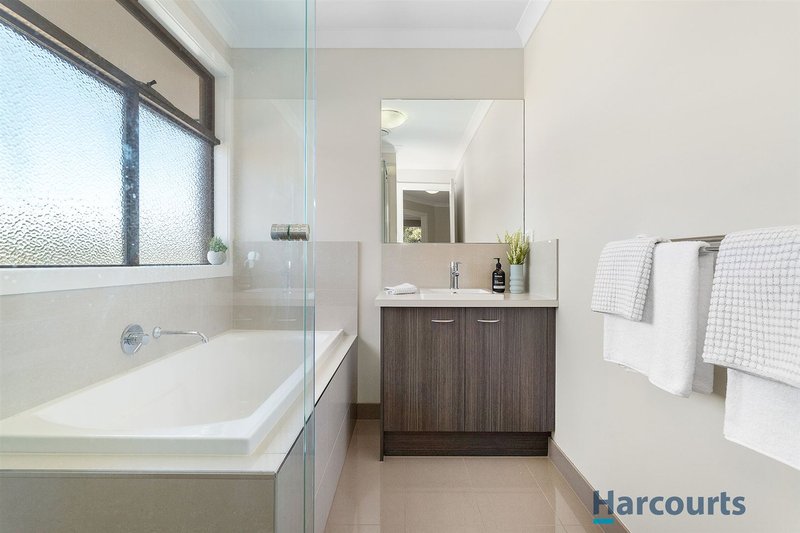 Photo - 1/2 Folkestone Road, Glen Waverley VIC 3150 - Image 11