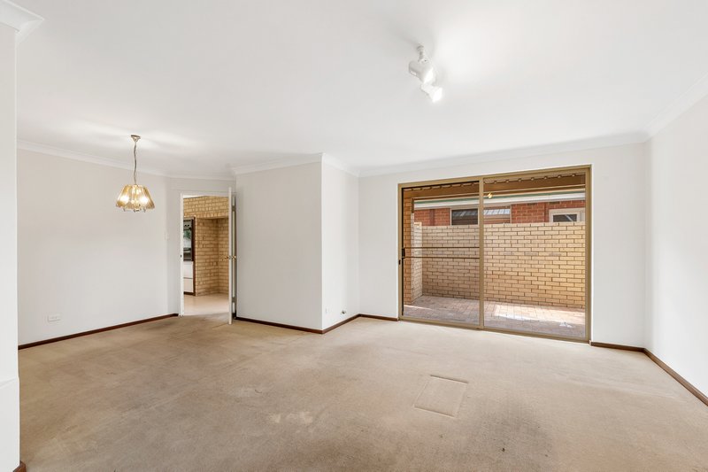 Photo - 12 Forest Walk, Kardinya WA 6163 - Image 8