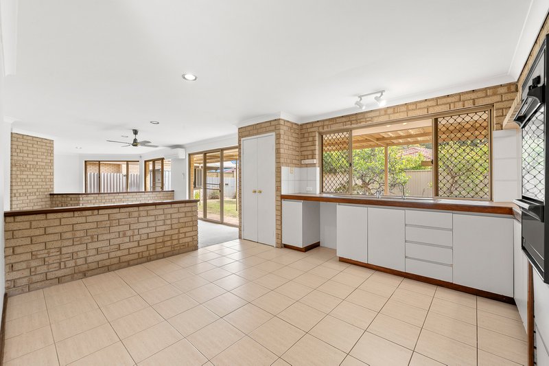 Photo - 12 Forest Walk, Kardinya WA 6163 - Image 9