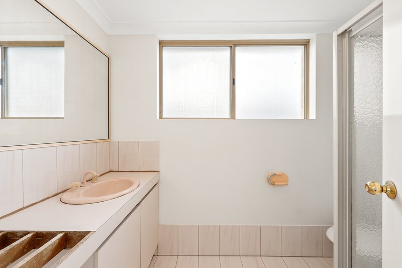 Photo - 12 Forest Walk, Kardinya WA 6163 - Image 18