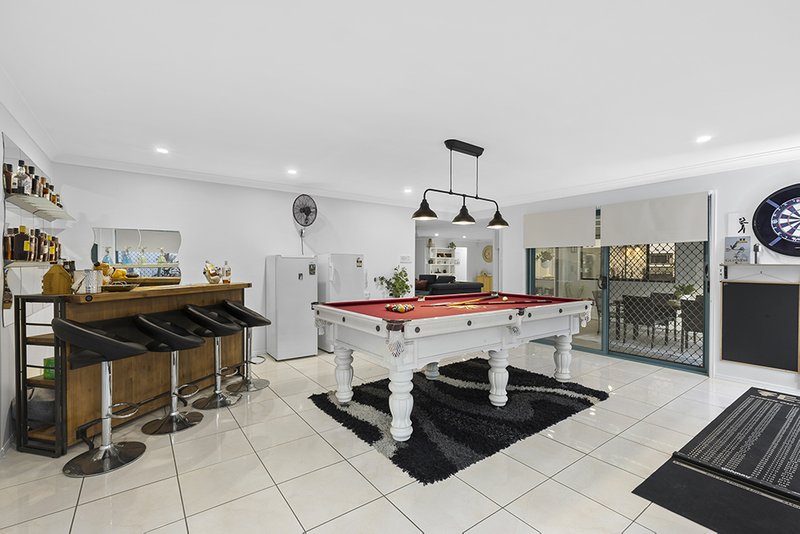 Photo - 12 Forestglen Cres , Bahrs Scrub QLD 4207 - Image 15