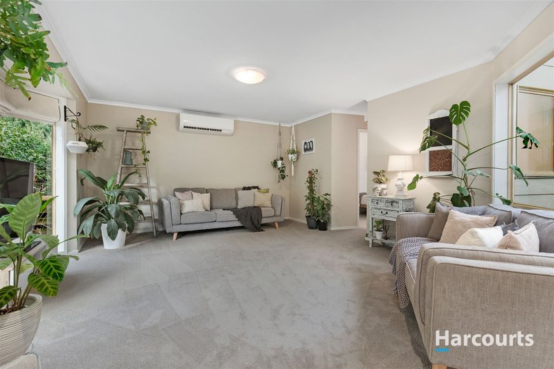 Photo - 12 Fortuna Avenue, Croydon VIC 3136 - Image 6