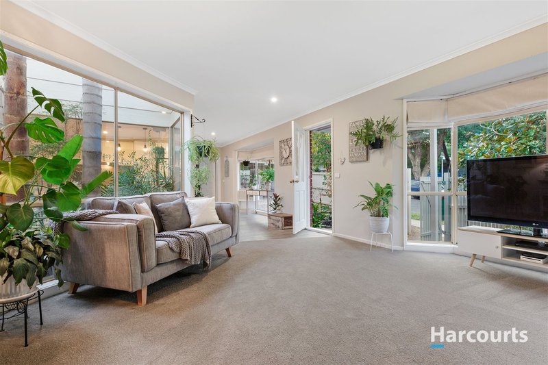 Photo - 12 Fortuna Avenue, Croydon VIC 3136 - Image 8