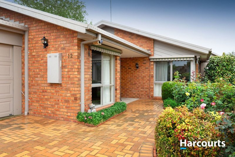 Photo - 12 Foulds Court, Berwick VIC 3806 - Image 2