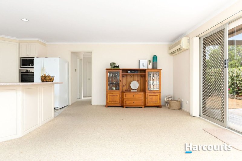 Photo - 12 Foulds Court, Berwick VIC 3806 - Image 5