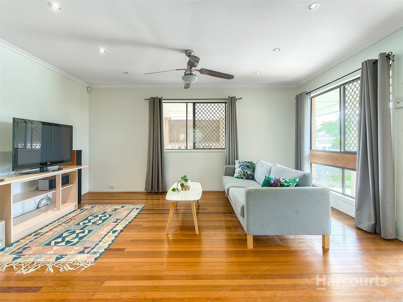 Photo - 12 Fox Street, Strathpine QLD 4500 - Image 3