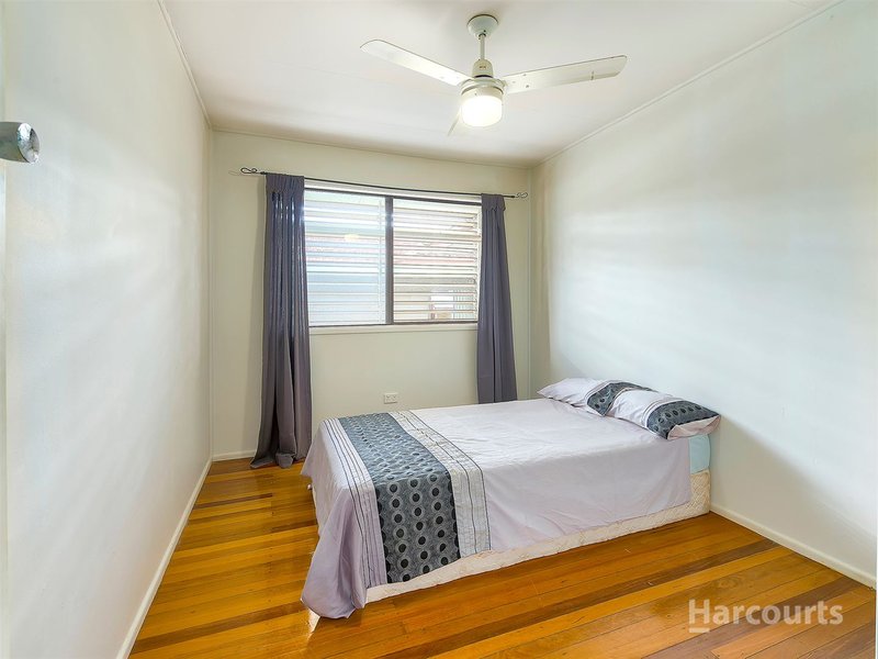 Photo - 12 Fox Street, Strathpine QLD 4500 - Image 8