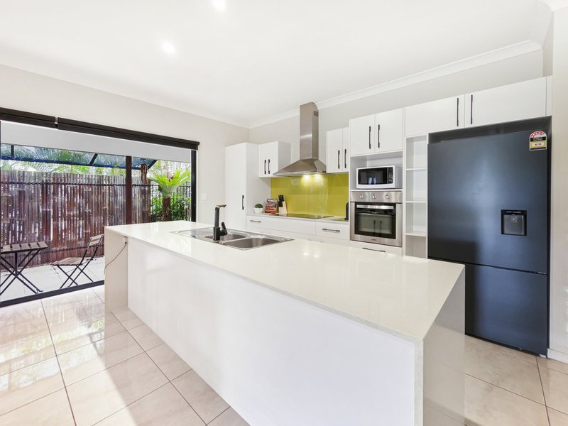 Photo - 12 Foxtail Crescent, Banksia Beach QLD 4507 - Image 7