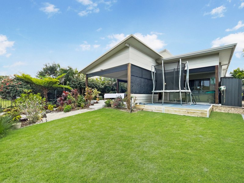 Photo - 12 Foxtail Crescent, Banksia Beach QLD 4507 - Image 17