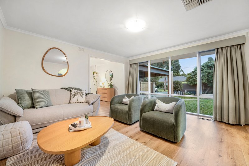 Photo - 12 Frudal Crescent, Knoxfield VIC 3180 - Image 3