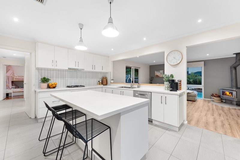 Photo - 12 Frudal Crescent, Knoxfield VIC 3180 - Image 6