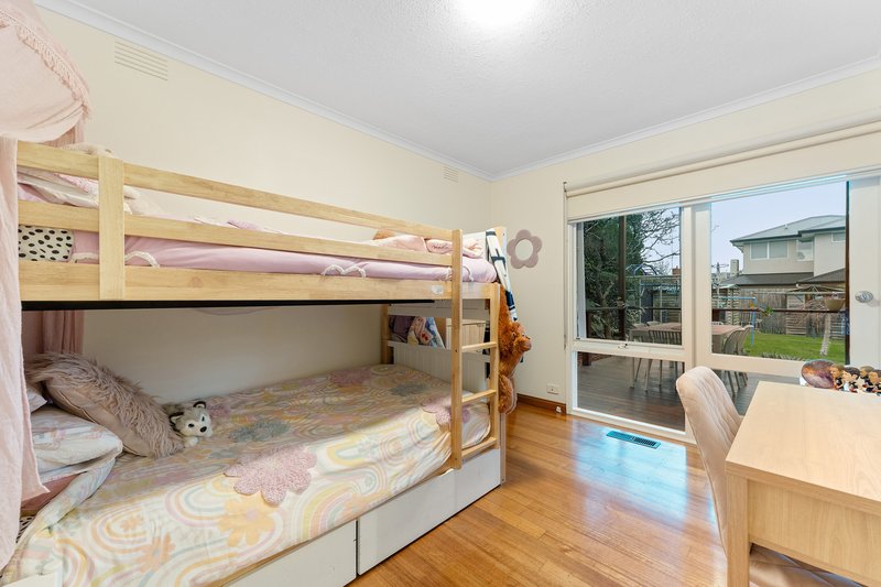 Photo - 12 Frudal Crescent, Knoxfield VIC 3180 - Image 10