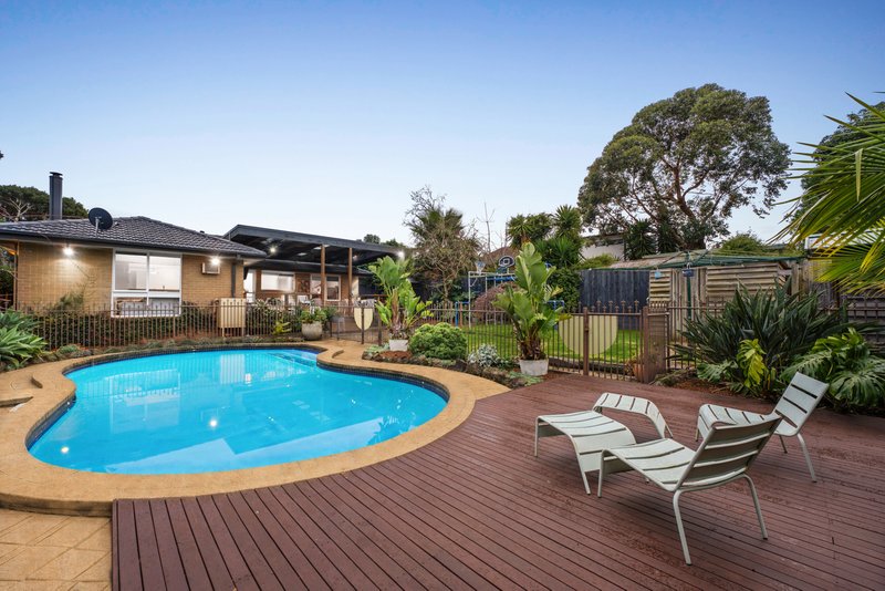 Photo - 12 Frudal Crescent, Knoxfield VIC 3180 - Image 14