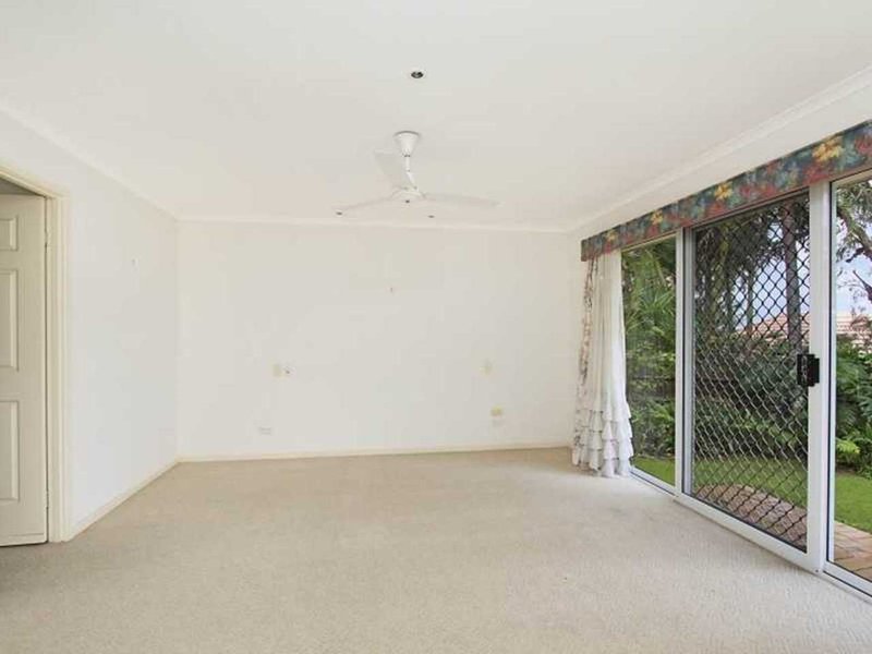 Photo - 12 Gabriels Court, Robina QLD 4226 - Image 5