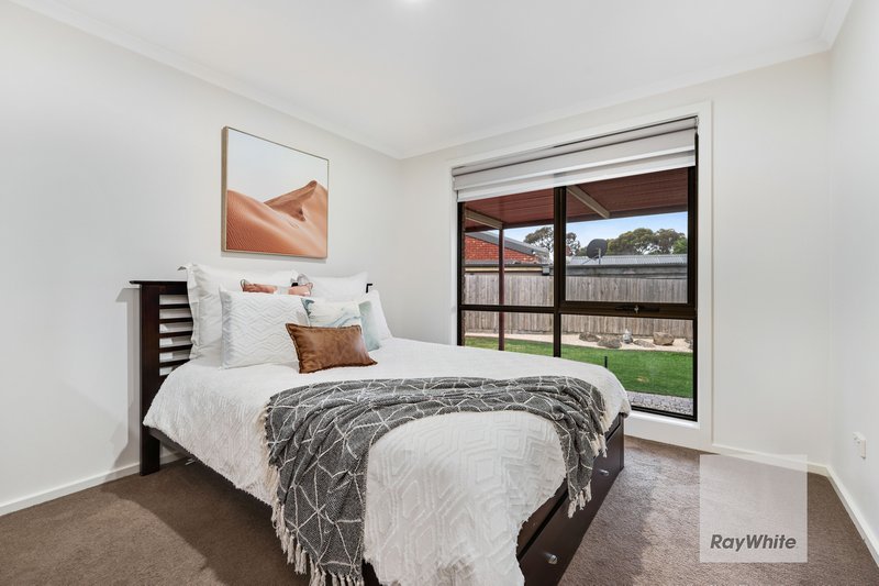 Photo - 12 Gainford Court, Greenvale VIC 3059 - Image 14