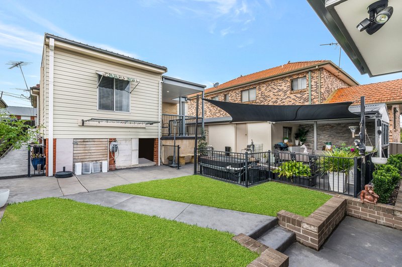 Photo - 12 Gardiner Crescent, Fairfield West NSW 2165 - Image 13