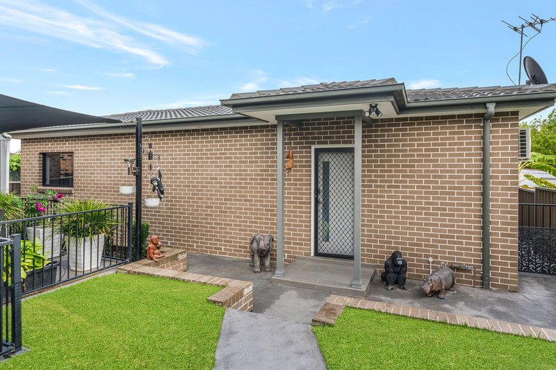 Photo - 12 Gardiner Crescent, Fairfield West NSW 2165 - Image 14