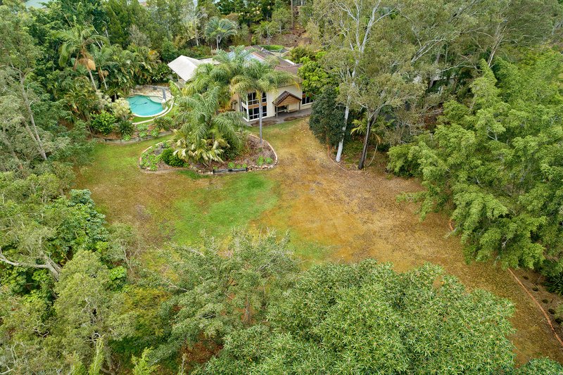 Photo - 12 Gardonia Place, Albany Creek QLD 4035 - Image 15