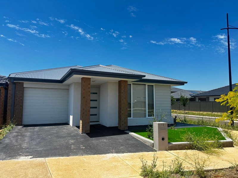 12 Gaston Crescent, Bonnie Brook VIC 3335