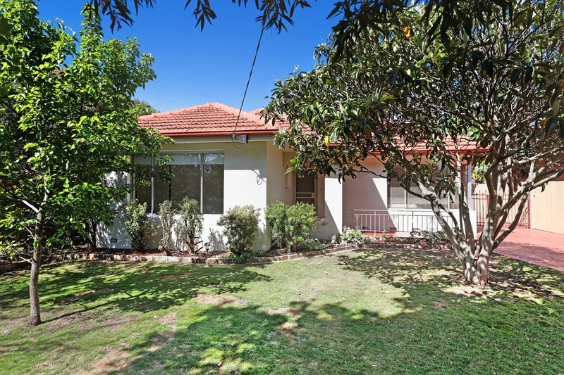 Photo - 12 Geel Street, Bentleigh VIC 3204 - Image 2