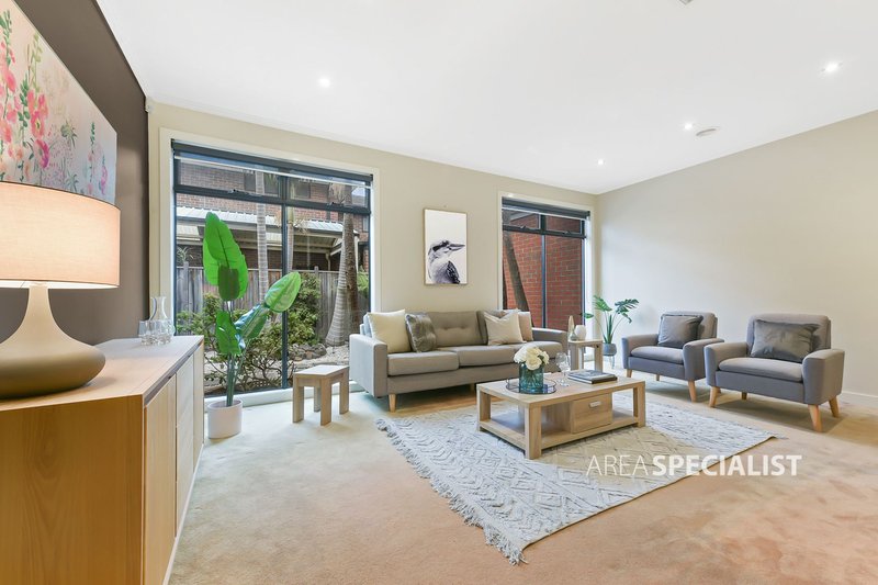 Photo - 12 Geoffrey Court, Keysborough VIC 3173 - Image 2