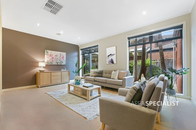 Photo - 12 Geoffrey Court, Keysborough VIC 3173 - Image 3