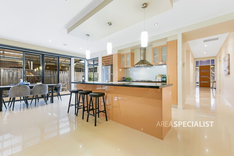 Photo - 12 Geoffrey Court, Keysborough VIC 3173 - Image 4